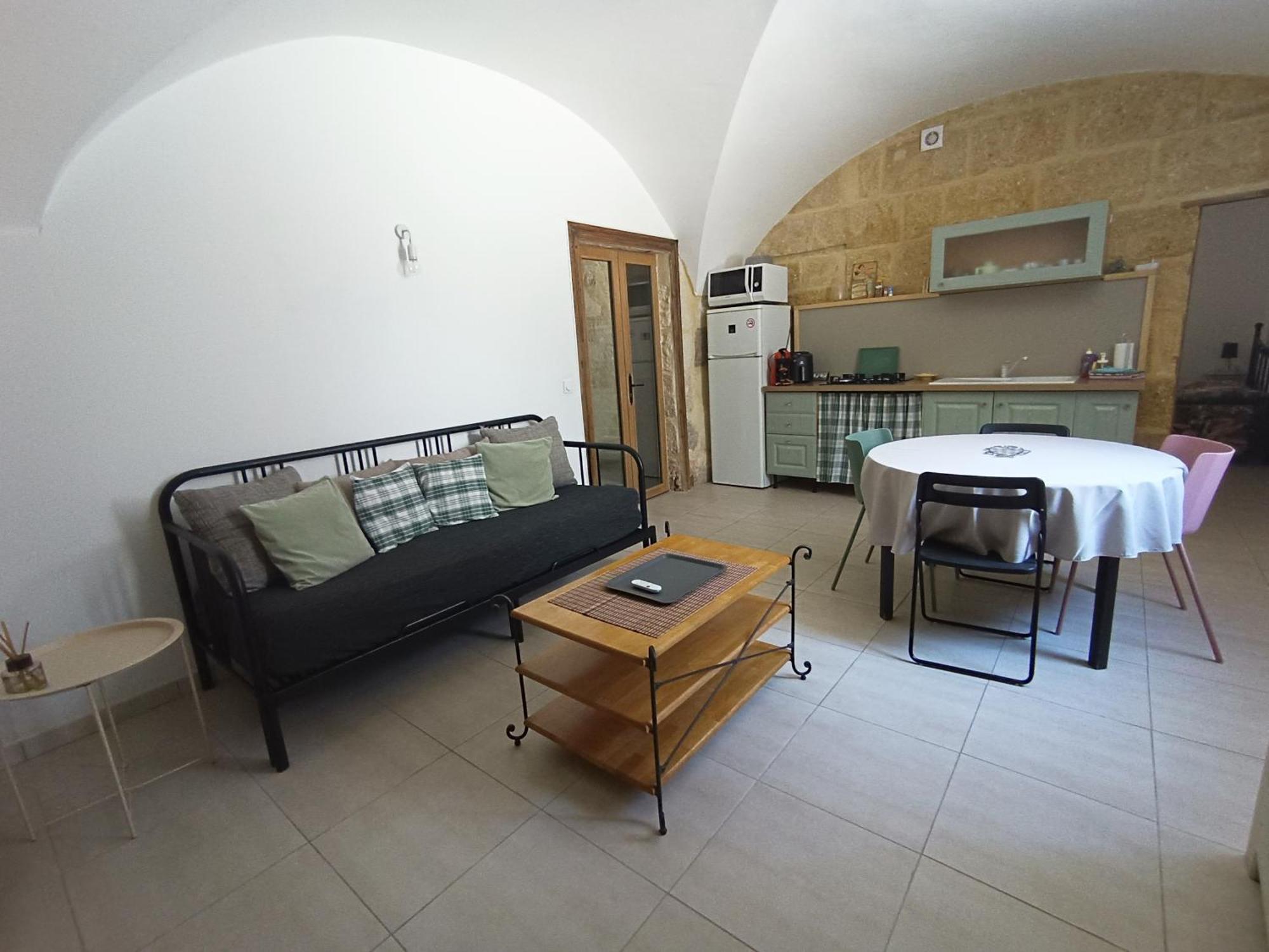 Dans Maison De Maitre, Appartement Independant. Montfrin Extérieur photo